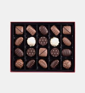 علبة شوكولاته حمراء من 22 قطعة