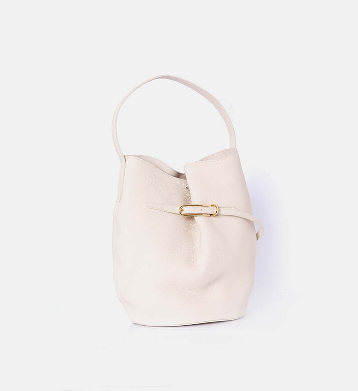 حقيبة باكيت كبيرة بحزام حقيبة باكيت كبيرة بحزام