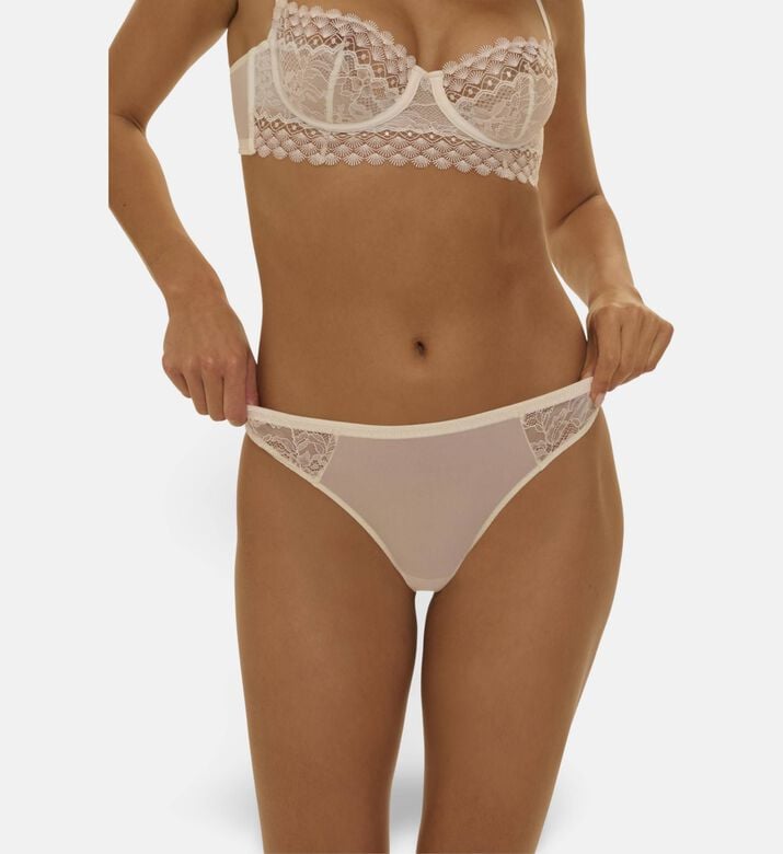 Simone Perele Tanga, Ivory, M, Model View
