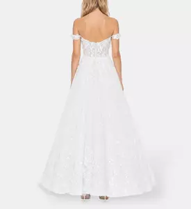 AAVVA Dress Hazar, Model View