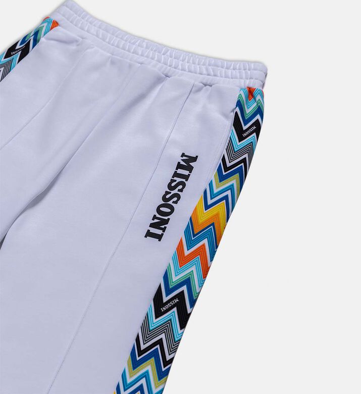 Sides Zigzag Print Shorts