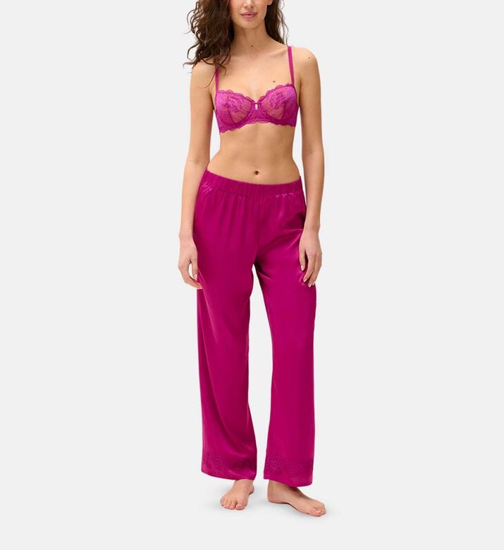 بنطال بيجامة ساتان مزين بدانتيل بنطال بيجامة ساتان مزين بدانتيل