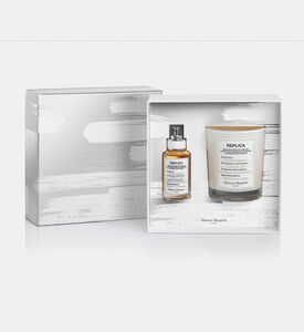 Replica By The Fireplace Set