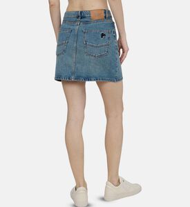 تنورة جينز قصيرة بقصة عادية