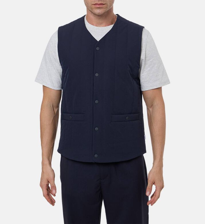 Les Deux Sebastian Tech Regular-fit Vest, Model View Les Deux Sebastian Tech Regular-fit Vest, Model View