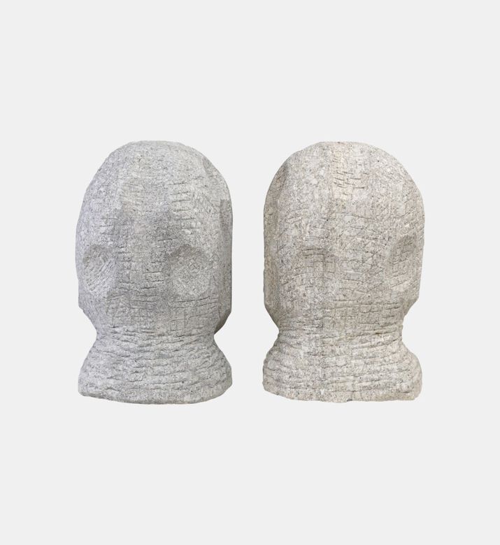 مجموعة تماثيل الرأس الحجري
