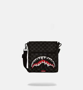 حقيبة مسنجر كروس بفم قرش ونقشة مربعات عصرية