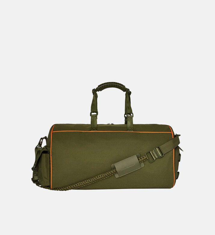 شنطة دافل بتصميم فم قرش