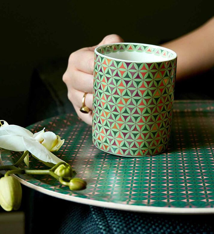 Opera Porcelain Mug Tin Box Set