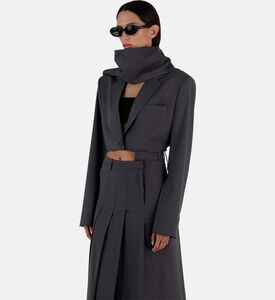 بليزر قصير مع وشاح جانبي