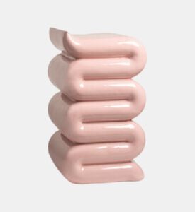 Curvilinear Form Whip Pillar