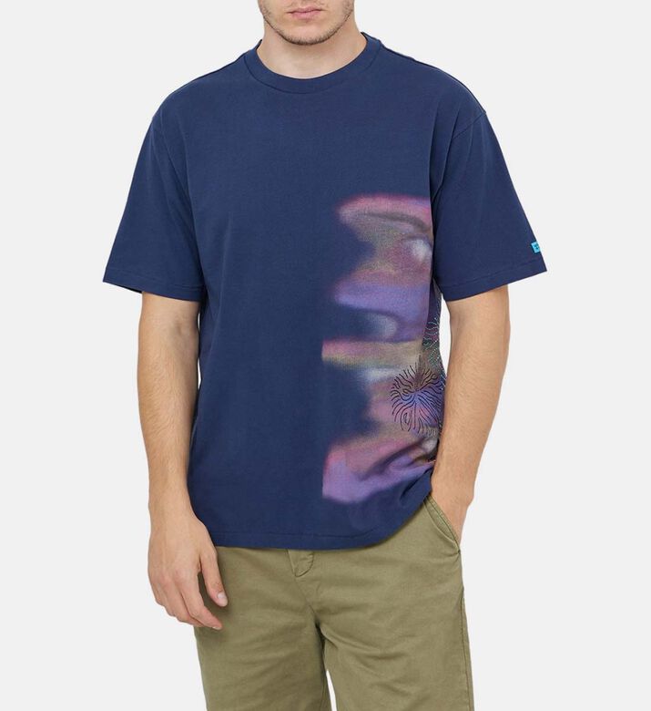 تي شيرت عمل فني غير واضح للمناظر الطبيعية