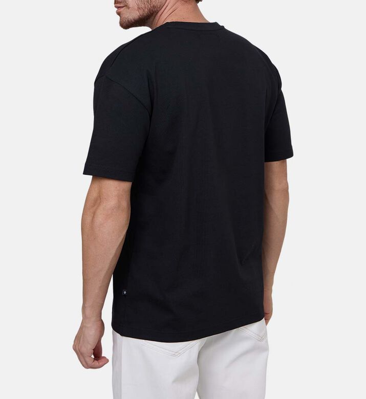 تيشيرت قطن بقصة عادية وأكمام قصيرة