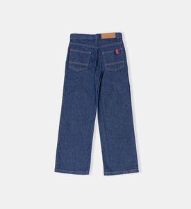 بنطال جينز عريض الساقين