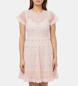 فستان قصير من التول وأحجار الراين