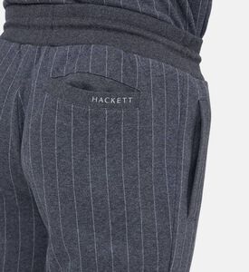 بنطال بقصة عادية و طبعة مخططة