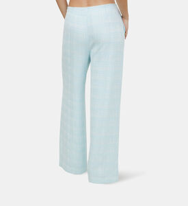 بنطال مزين بأزرار بأرجل عريضة