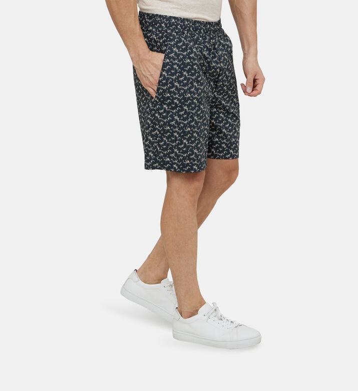 شورت فاتايا بطبعة تجريدية