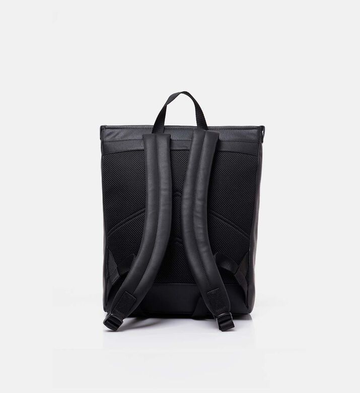 حقيبة ظهر مربعة بسحاب علوي