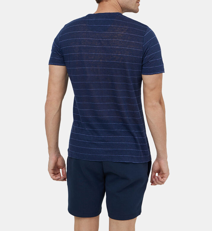 تيشيرت كتان مخطط بقصة كلاسيكية