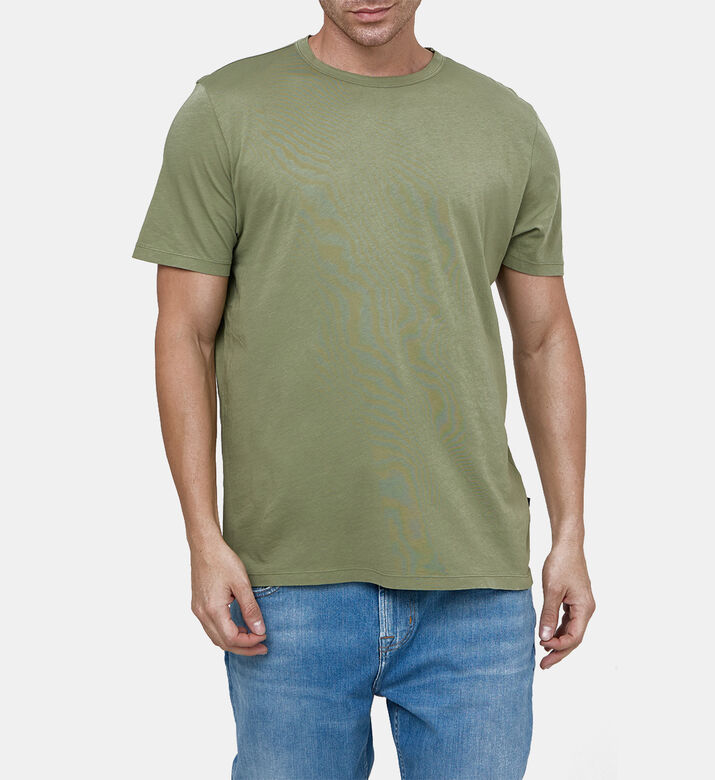 Round-collar T-shirt