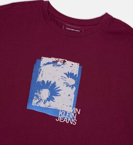 تيشيرت بأكمام قصيرة برسمة زهرة