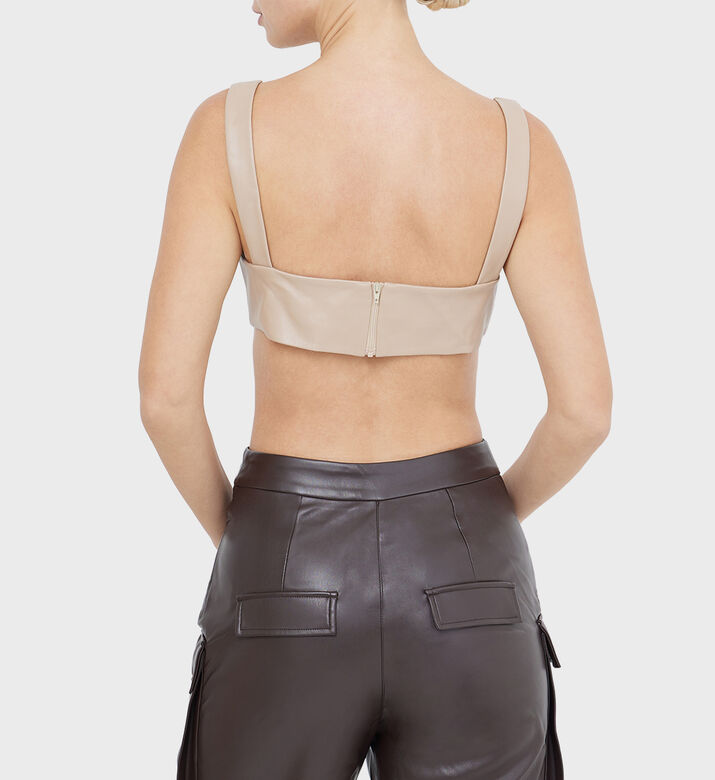 صدرية مقصوصة من الجلد النباتي