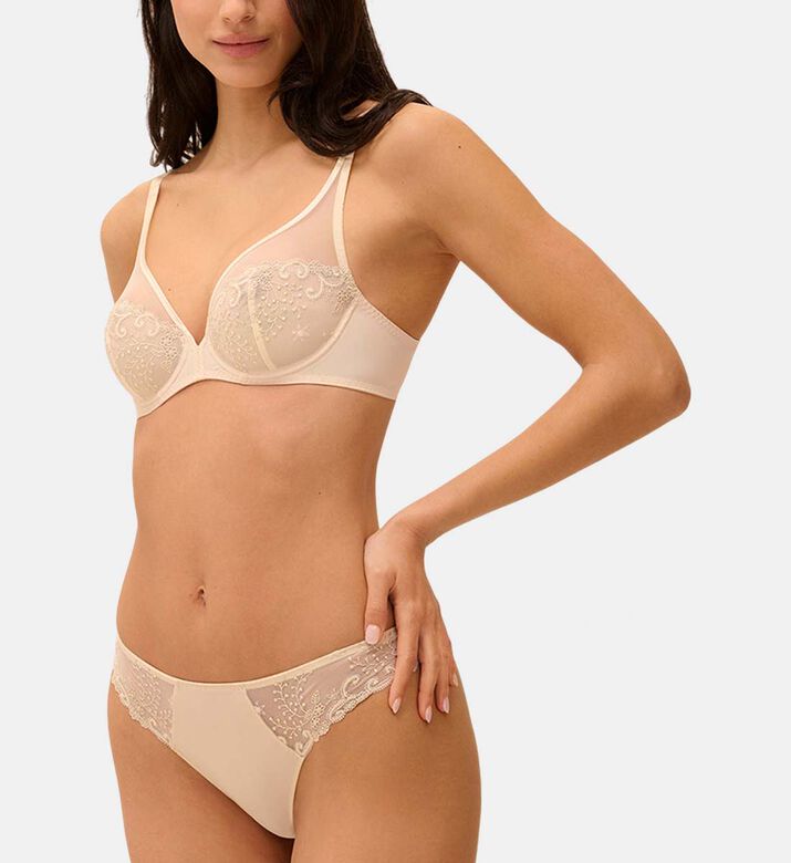 سراويل داخلية منخفضة الخصر بقماش شبكي بتطريز أزهار سراويل داخلية منخفضة الخصر بقماش شبكي بتطريز أزهار