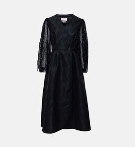 فستان شبكي بأكمام طويلة