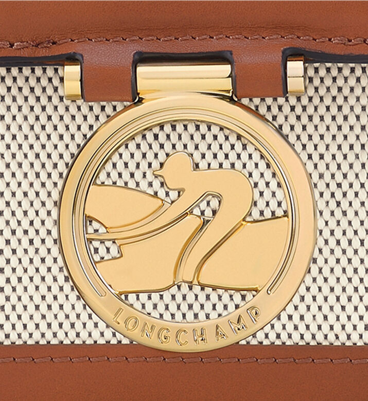 حقيبة كروس Box-trot بغطاء قلاب صغيرة