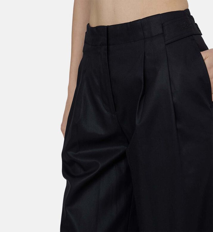 بنطال غير رسمي بقصة عادية بنطال غير رسمي بقصة عادية