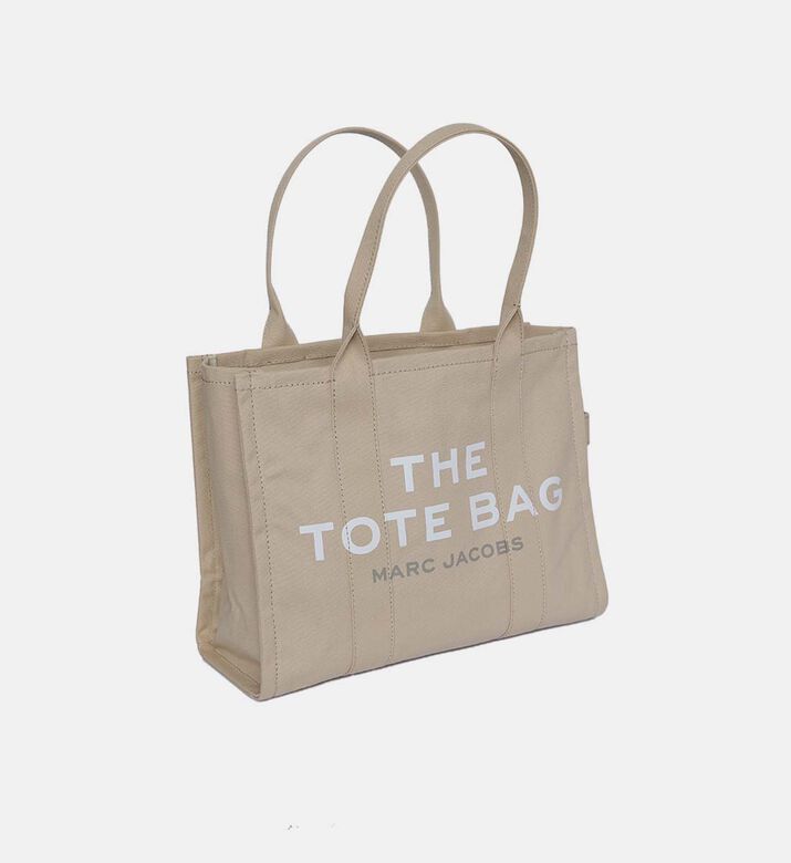 حقيبة يد كبيرة ملونة