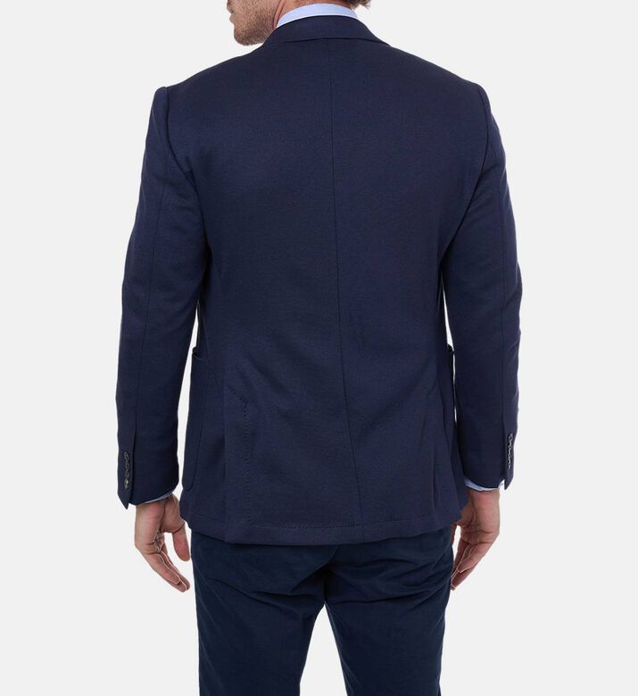 بليزر بأكمام طويلة بتصميم مناسب