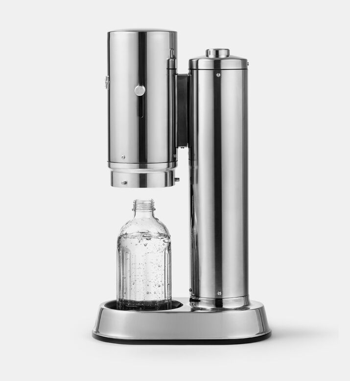 Carbonator Pro Sparkling Water Maker Carbonator Pro Sparkling Water Maker