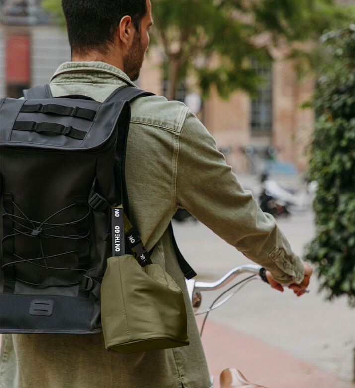 On The Go Hanging Lunch Bag