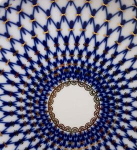 Cobalt Net Tulip Cake Dish