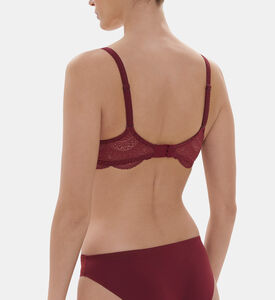 حمالة صدر مبطنة بقصّة تيشيرت