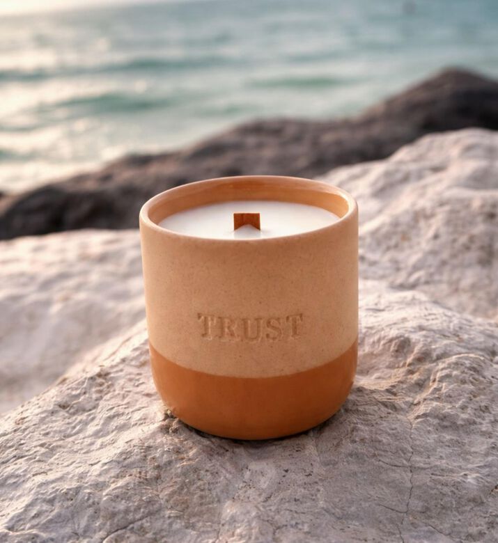Tohfa Luxe Trust Handmade Ceramic Single Candle, Packshot View