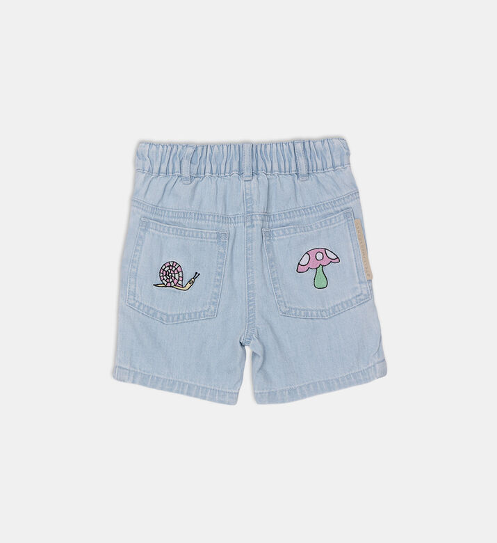 شورت دنيم بتطريز غرافيكي شورت دنيم بتطريز غرافيكي