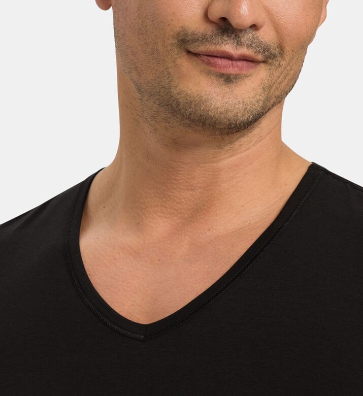 Natural Function V-neck T-shirt