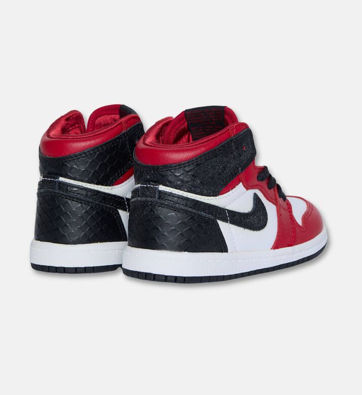 Nike Shoes, Packshot View