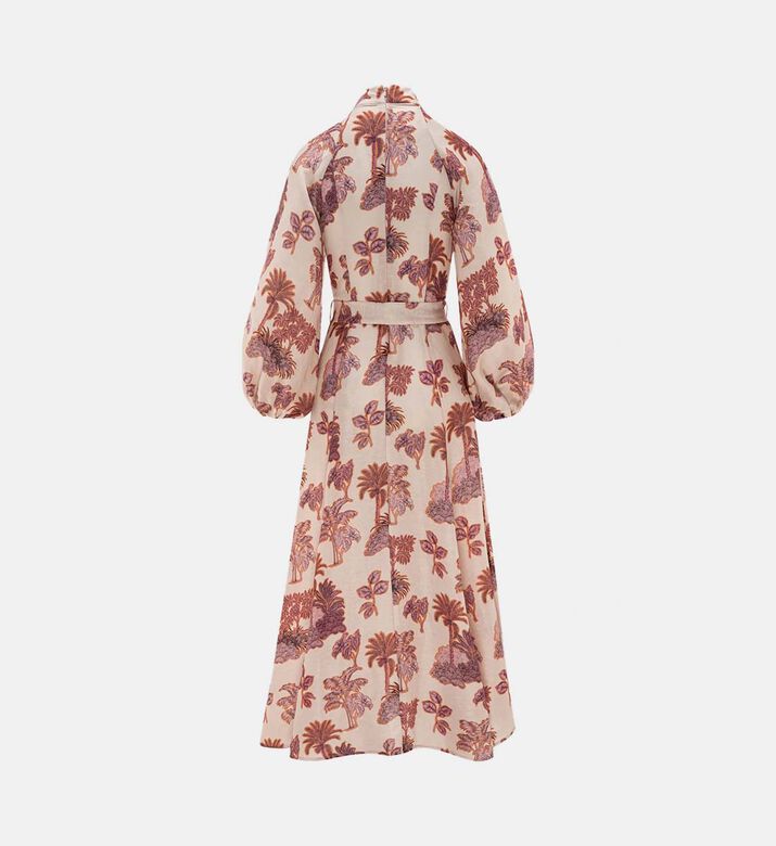 فستان بياقة عالية طويل