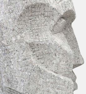 مجموعة تماثيل الرأس الحجري