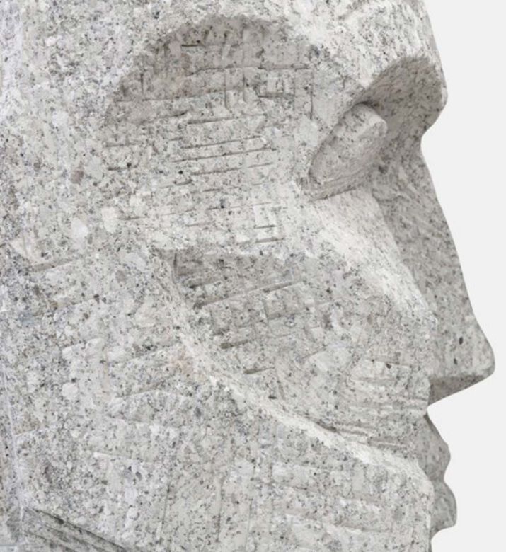 مجموعة تماثيل الرأس الحجري