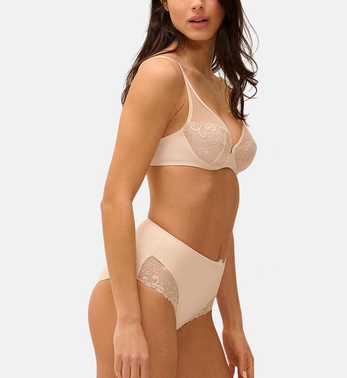 High-waisted Embroidered Hips Briefs High-waisted Embroidered Hips Briefs