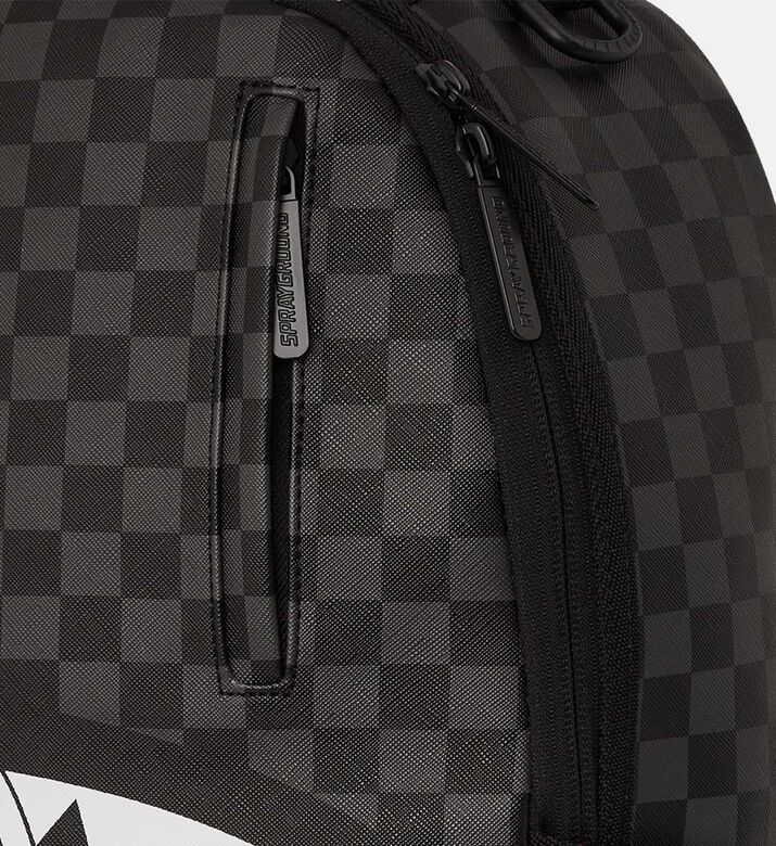 حقيبة ظهر بشكل سمكة قرش بتصميم ربتار من مسلسل رغرتس