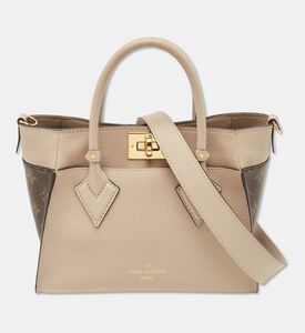 Louis Vuitton Preowned Louis Vuitton Monogram Leather Canvas On My Side Bag, Packshot View