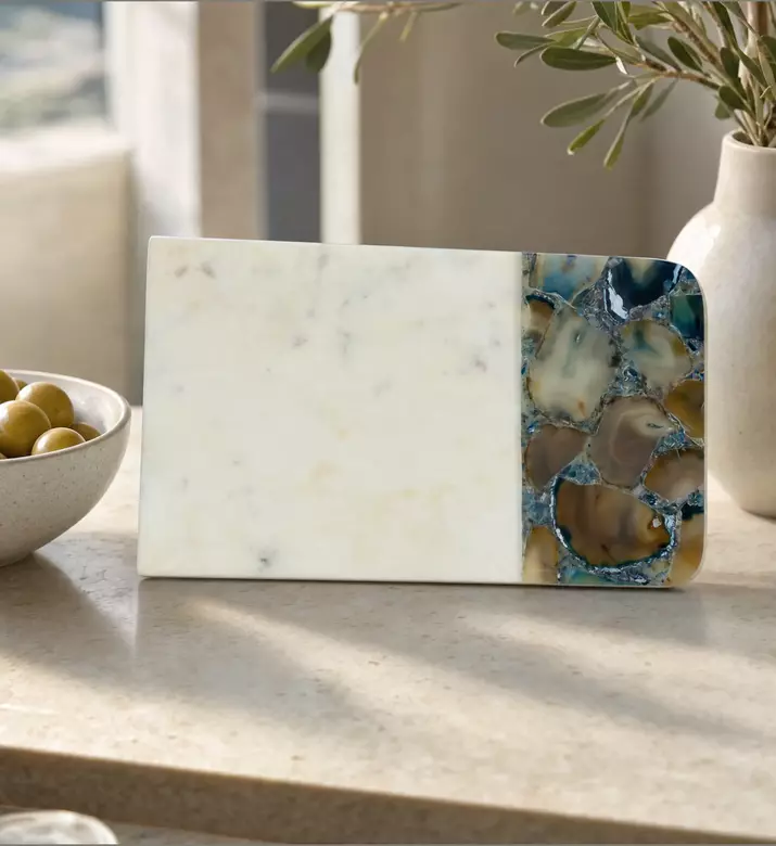Home Deco and More Ocean Marble Platter, Model View