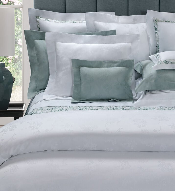 Carezza Cotton Jacquard Bed Set Carezza Cotton Jacquard Bed Set