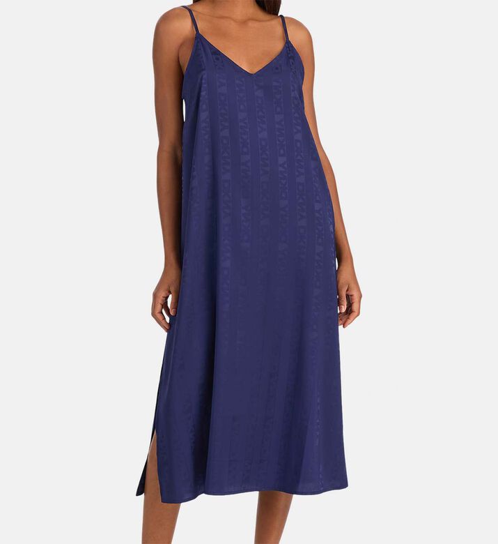 DKNY Chemise, Model View